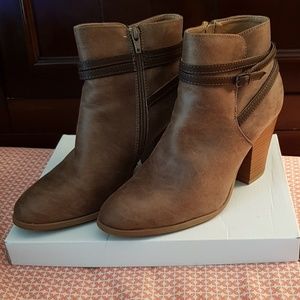 Just Fab ankle boots